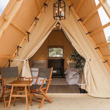 Mia Glamping Hotell Orissaare Eksteriør bilde