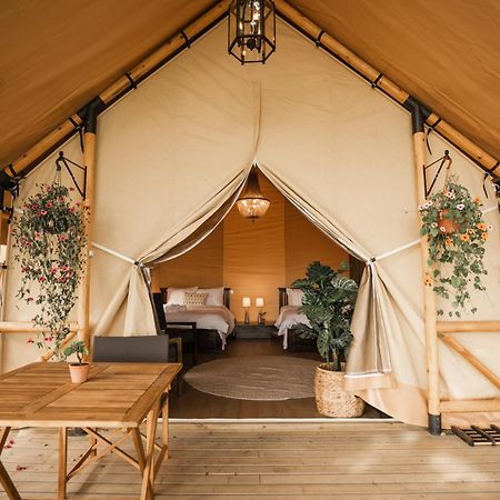 Mia Glamping Hotell Orissaare Eksteriør bilde