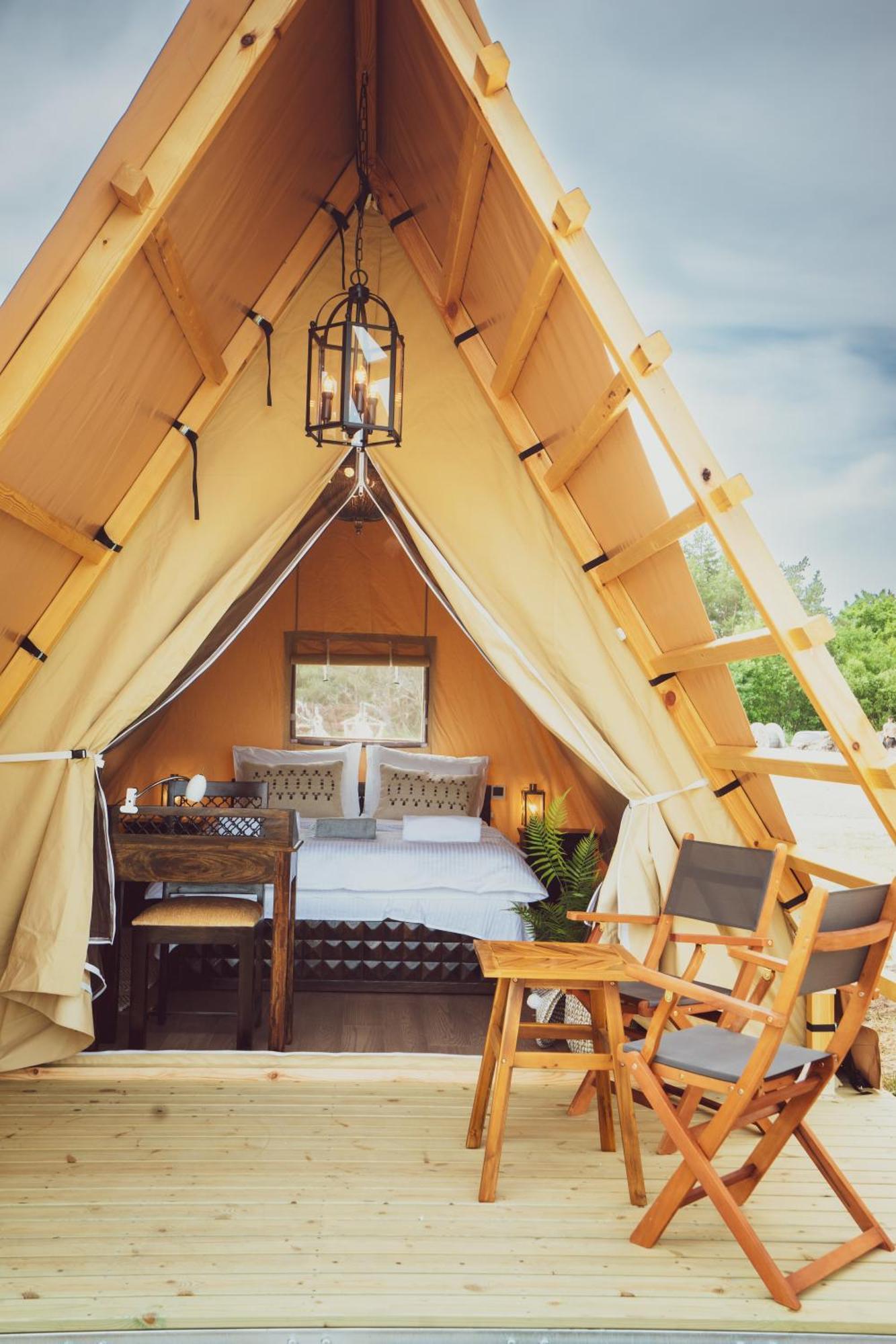 Mia Glamping Hotell Orissaare Eksteriør bilde