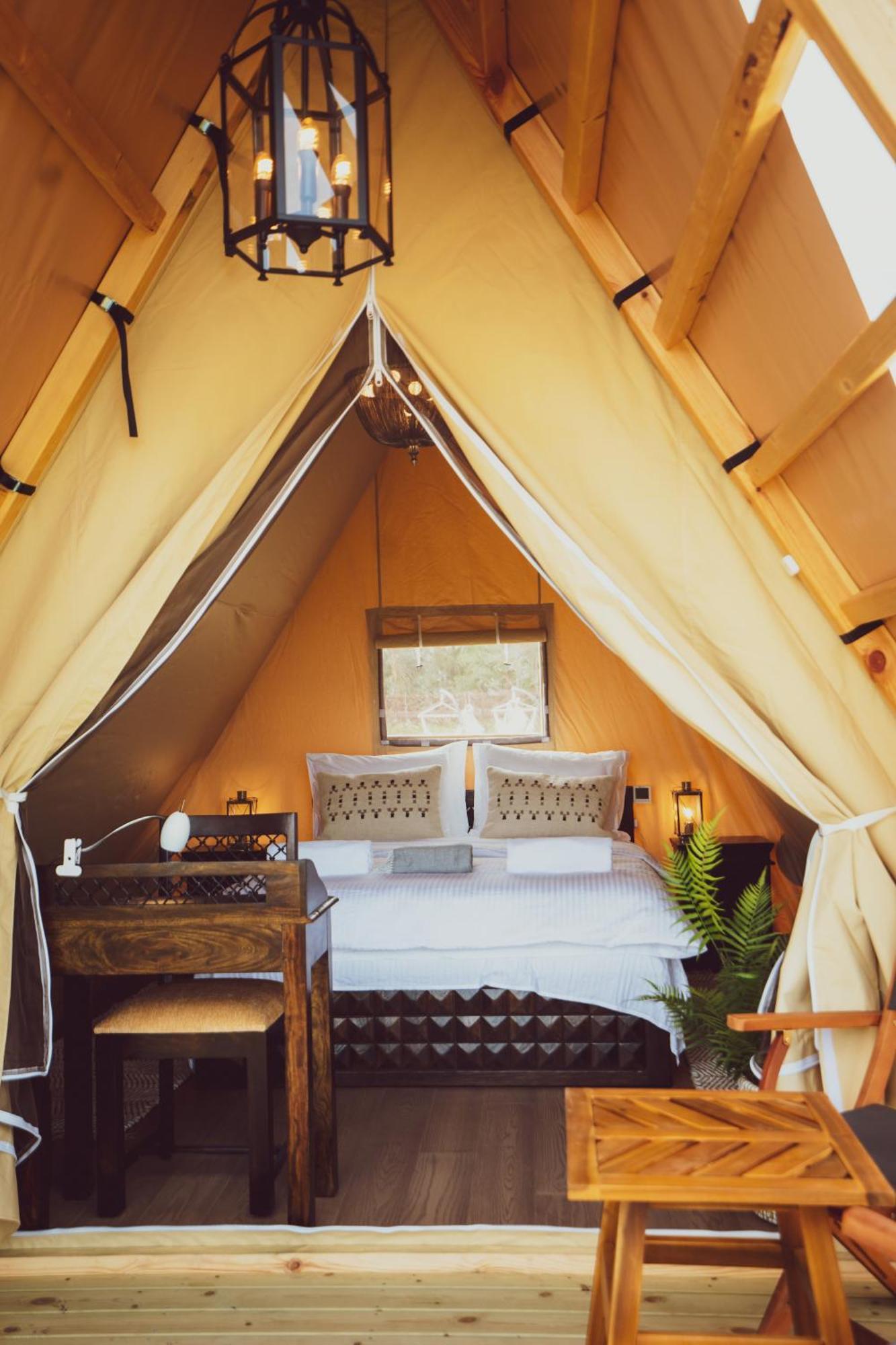 Mia Glamping Hotell Orissaare Eksteriør bilde